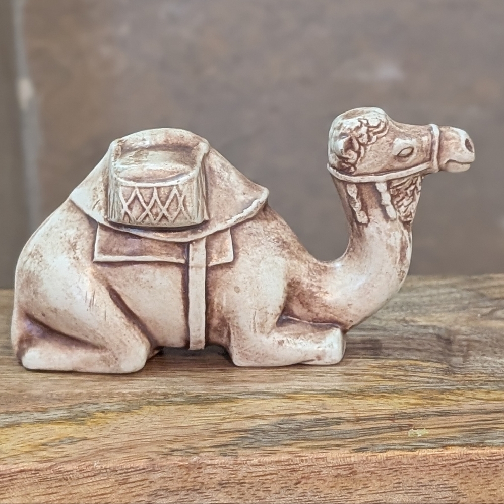 Ceramic Mold Vintage Painted Sitting Camel Nativity Piece